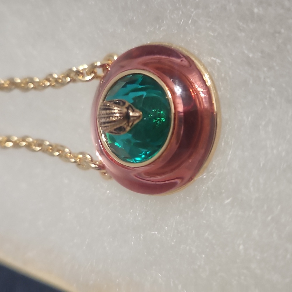 Kurt Geiger Eagle Head Cabochon Stone Pendent Necklace - Picture 2 of 4